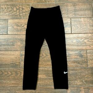 Brand New. Nike Epic Luxe